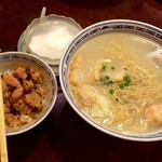 香港麺 新記 - 