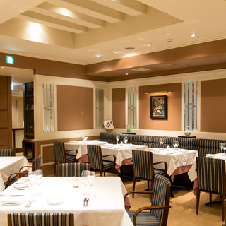 ル・マノアール・ダスティン_1