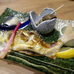 日本料理・ふぐ　桃 - 魚料理：鮎、貝、いわし