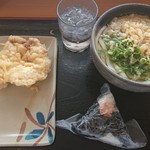 Momoyamatei Masukattoten - かけうどん とり天 おにぎり