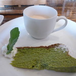 PAPER MOON - ヨーグルトムース＆抹茶ケーキ