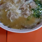 博龍軒 - ワンタン麺850円