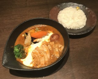 Soup curry lavi - lavi風チーズサムギョプサルto野菜カレー