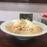 ラーメンショップ クロマル - ネギチャーシューメン（醤油）、ラーショらしいちゃんぽん皿の様な丼