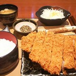 Katsugiya - ビックチキンカツ定食980円 