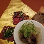 三鷹 和牛倶楽部 - 雲丹の肉巻き、美味しかったぁ♪もう一個食べたかった！
            レバーのミキュイ、筋煮込み、リエットも全部美味しかった