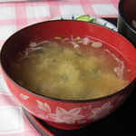 ながおかお惣菜店 - 味噌汁のアップです