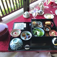 メインダイニングルーム - 和朝食 2500円(税・サ込)‥‥宿泊料に込み