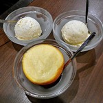 焼肉処いっとう - バニラアイスクリーム ＆ オレンジシャーベット