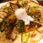 kawara CAFE＆DINING - 照り焼きチキンとアボカドピッツァ