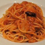 カプリチョーザ - トマトとニンニクのスパゲティ