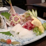 旬魚菜 しら川 - 刺し身盛合せ（鯵、炙り黑ムツ、ワラサ、アオリイカ）