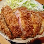 ロースカツのアップ。