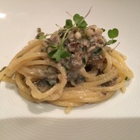 ポンテ デル ピアット - 鮎のラグーソースとケッパー スパゲッティー