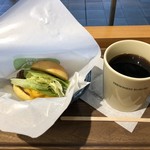 フレッシュネスバーガー - モーニングセット（ミニチーズバーガー ＋ HブレンドコーヒーT ）