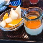 ラビスタ函館ベイ - 【2018年03月】ラビスタ特製オリジナル濃厚プリンとフルーツ。