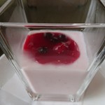 Dining Bar GIFT - トロトロ苺のミルクプリン