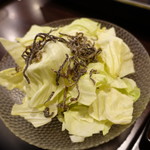 大阪 もつ鍋 PLay - キャベツの塩昆布和え