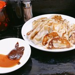 ぎょうざの店 ひょうたん 元町店 - 