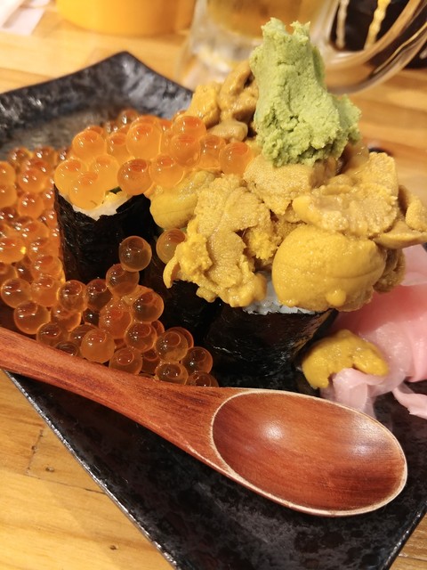 ☆うにいくらこぼれ盛り他【豪快 立ち寿し＠熊本市中央区・辛