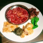 Kanteki Horumon Yakiniku Tsuru - 