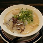 Gotaru - 煮たまごラーメンです