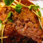 ビストロ アオキ - 手ごねハンバーグは厚みがすごい
