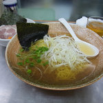 覆麺 智 - おめで鯛！ベース　生ウニ＆カラスミ　トッピング　塩ラーメン！！