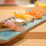 赤坂 すし 秀 - ミニ丼+握り5貫 1080円 の握り5貫