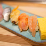 赤坂 すし 秀 - ミニ丼+握り5貫 1080円 の握り5貫