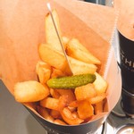 PUB AND THE FRIET - 