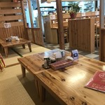 ちゃいな食堂 らく - 座敷（2席）最大20名くらい