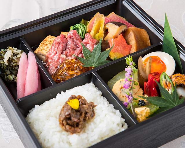 ランチメニュー 神戸牛さくら なんば松竹座店 大阪難波 ステーキ 食べログ