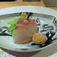 馳走 陽雅 - 造り　鯛　鯛の子　春キャベツ