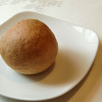 Pia - 自家製のライ麦パン