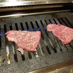 ワインと焼肉 近江牛肉店 - 