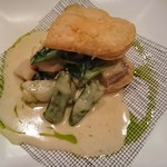 ビストロ　アギャット - 本日の魚料理(スズキとホタテ、エビ等)