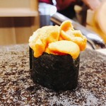 くろ﨑 - 2018.5.  北海道余市産 馬糞海胆