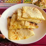 Indo Resutoran Ganji - チーズナン