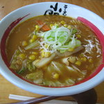 村上プラザラーメン小多喜 - 野菜炒めたっぷりの、辛いラーメンです。２辛・３辛は無料です。