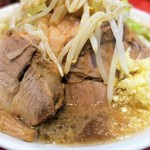 ラーメン二郎 - 豚