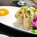 Noi Thai Cuisine - 豆腐の生春巻き