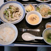 中国料理 豪華 - 紋甲イカと枝豆の高菜漬け風味炒め（ランチ）