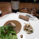 リョウリヤ ステファン パンテル - 白ボトルと魚料理