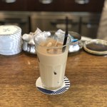 コーヒーハウス ニシヤ - アイスカフェラテ（500円）税込