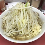 ラーメン二郎 - 野菜、ニンニク増し