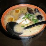 らぅめん無双 - とんこつ味噌 700円