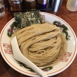 麺処ほん田 - 濃厚昆布水の淡麗つけ麺 (塩) 
      
      麺碗
      
      昆布水ヒタヒタ