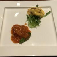 カントニーズ 燕 - 海老のヘルシーマンゴーマヨネーズソースと燕オリジナルチリソース煮