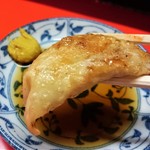 新ちゃん - ぎょうざリフト